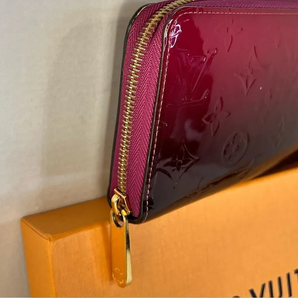 Authentic Louis Vuitton Ombré Zippy Wallet